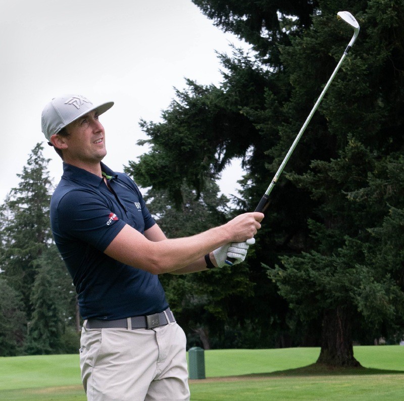 Pro Golfer Chris Killmer just after swinging.